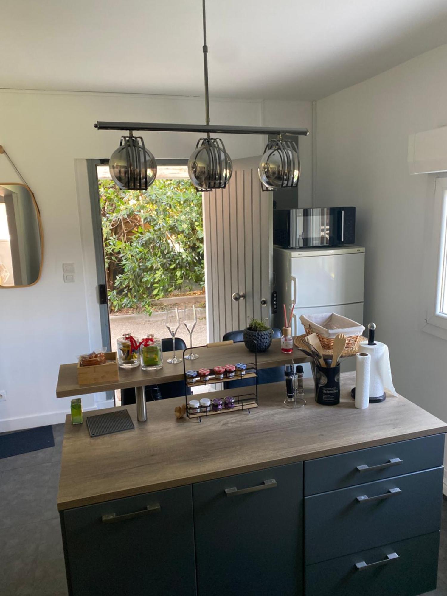 Spa Jardin Prive T3 Independant Dans Villa Morieres-les-Avignon Kültér fotó