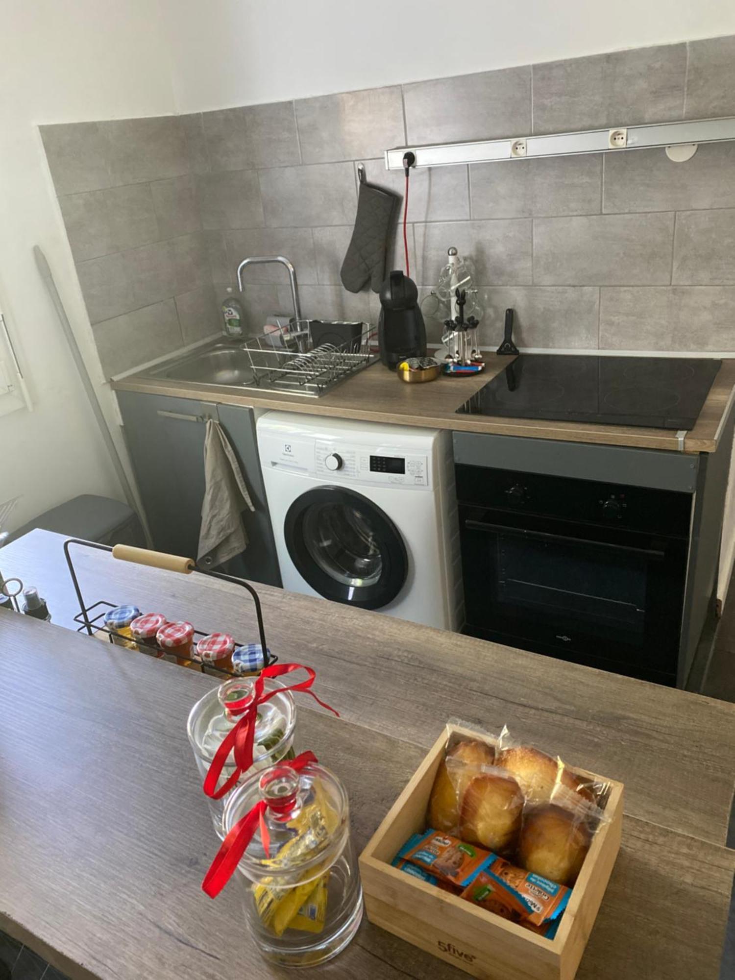 Spa Jardin Prive T3 Independant Dans Villa Morieres-les-Avignon Kültér fotó